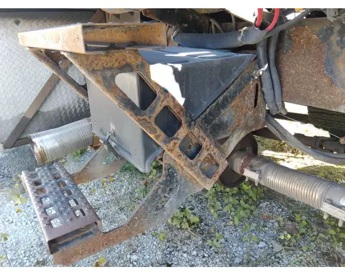 Battery Box STERLING L8500 LKQ Thompson Motors - Wykoff