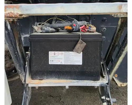 Sterling L8500 Battery Box