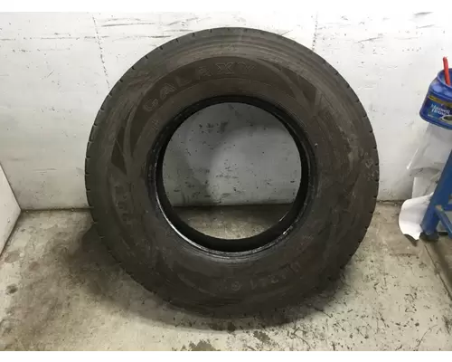 Sterling L8501 Tires