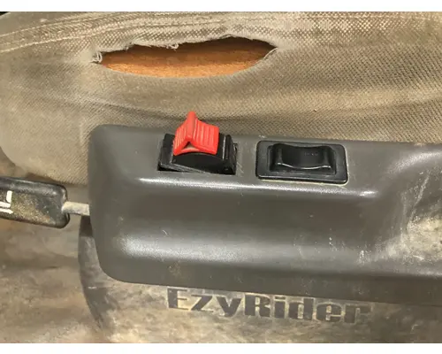 Sterling L8513 Seat (Air Ride Seat)