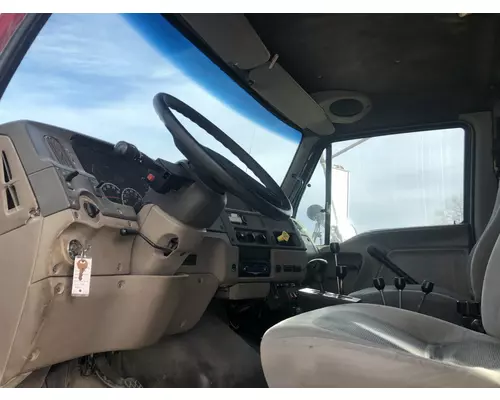 Sterling L8513 Truck