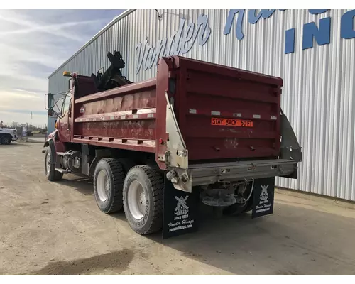Sterling L8513 Truck