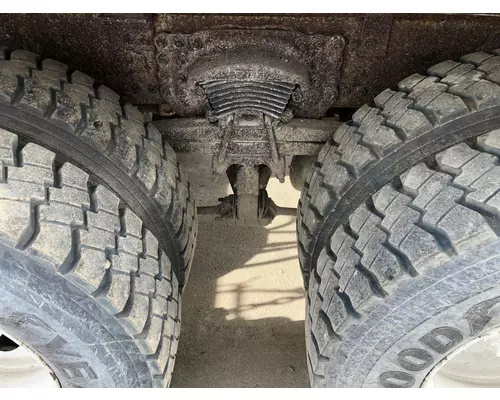 Sterling L8513 Truck