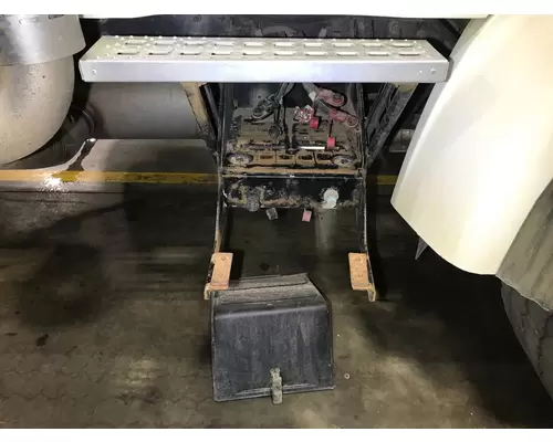 Battery Box STERLING L9500 SERIES Vander Haags Inc Sf