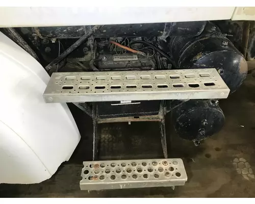 Battery Box STERLING L9500 SERIES Vander Haags Inc Cb