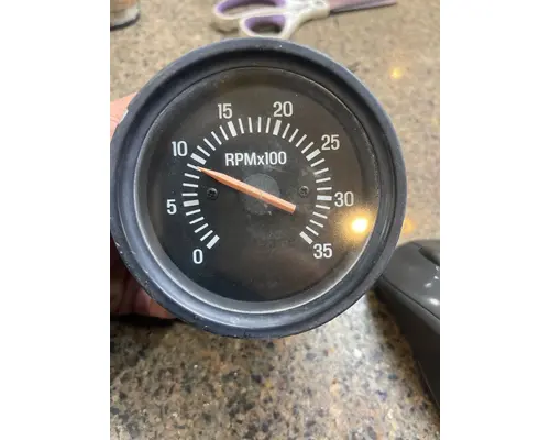 Gauges (all) STERLING L9500 SERIES Truck Salvage International Inc