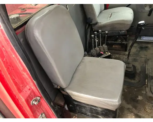 Seat, Front STERLING L9500 SERIES Vander Haags Inc Sp