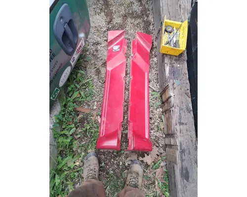 Valance, Front STERLING L9500 SERIES Truck Salvage International Inc