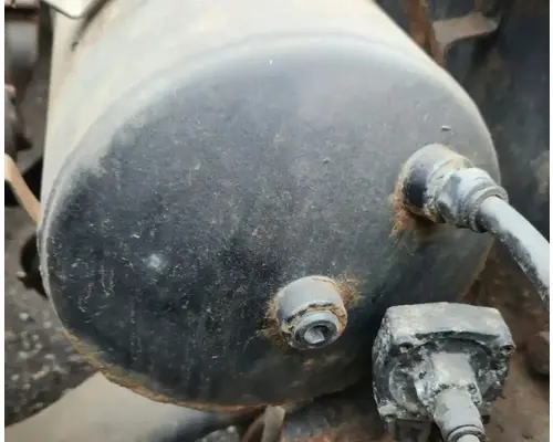 Sterling L9500 Air Tank