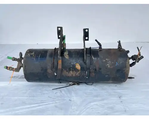 Sterling L9500 Air Tank