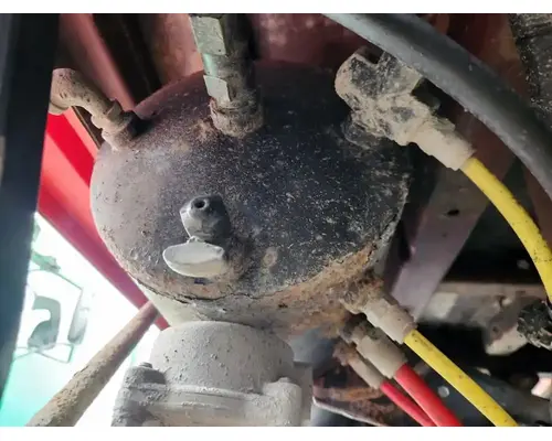 Sterling L9500 Air Tank