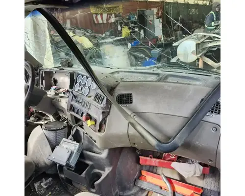 Sterling L9500 Cab