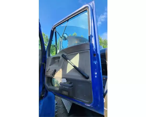 Sterling L9500 Door Assembly, Front
