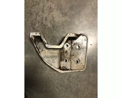 Sterling L9500 Engine Mounts