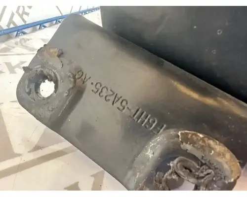 Sterling L9500 Exhaust Pipe