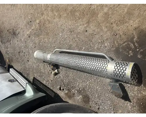 Sterling L9500 Exhaust Pipe