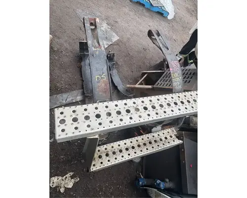 Sterling L9500 Fuel Tank StrapHanger