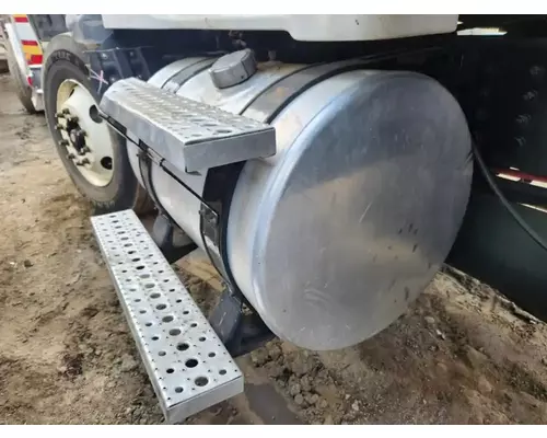 Sterling L9500 Fuel Tank