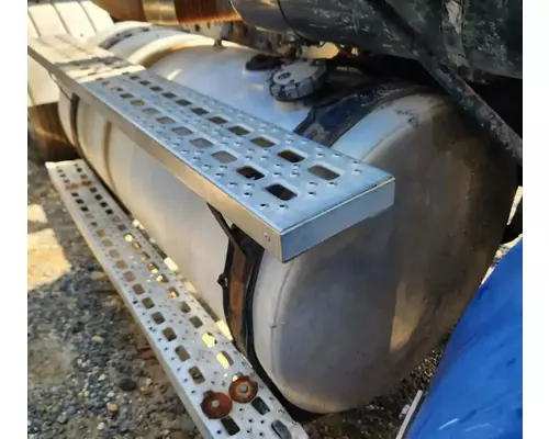 Sterling L9500 Fuel Tank