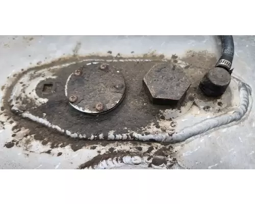 Sterling L9500 Fuel Tank