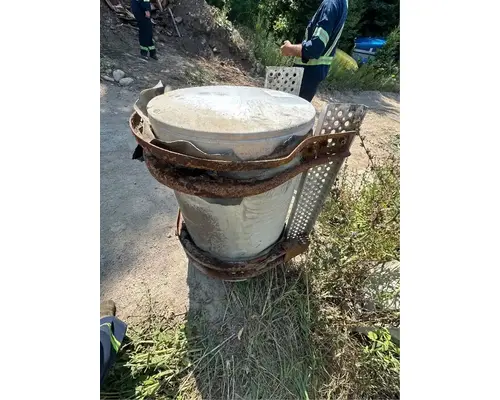 Sterling L9500 Fuel Tank