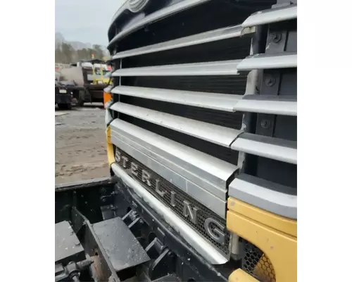 Sterling L9500 Grille
