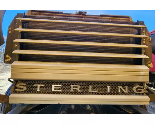 Sterling L9500 Grille