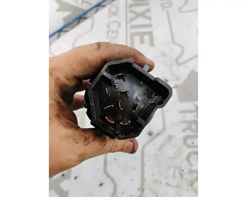 Sterling L9500 Ignition Switch