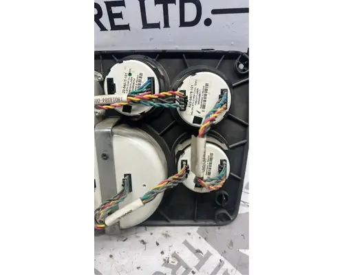 Sterling L9500 Instrument Cluster