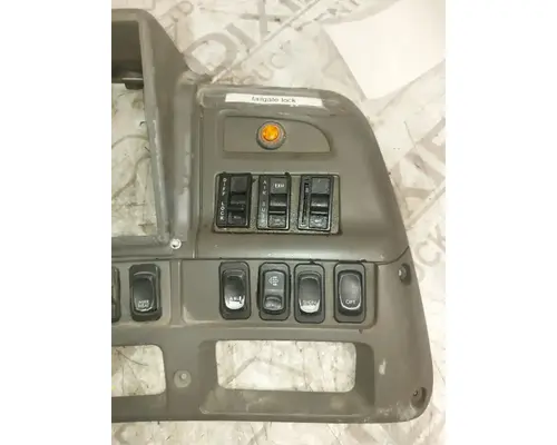 Sterling L9500 Instrument Cluster