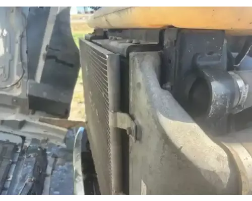 Sterling L9500 Radiator