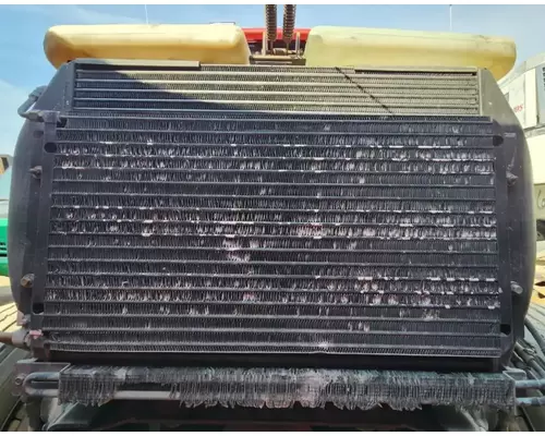 Sterling L9500 Radiator