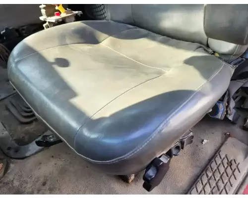 Sterling L9500 Seat, Front