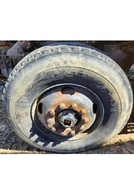 Sterling L9500 Spindle / Knuckle, Front