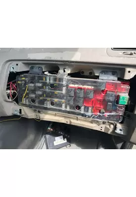 Sterling L9501 Fuse Box