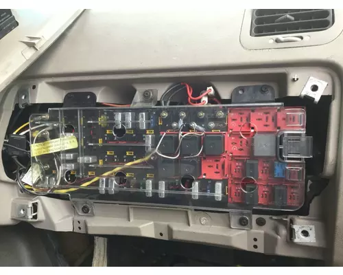 Sterling L9501 Fuse Box