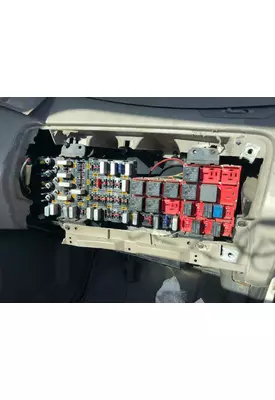 Sterling L9501 Fuse Box