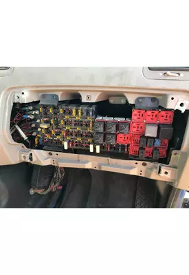 Sterling L9501 Fuse Box