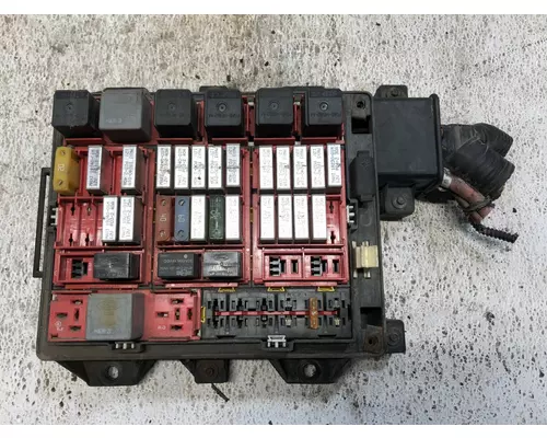 Sterling L9501 Fuse Box