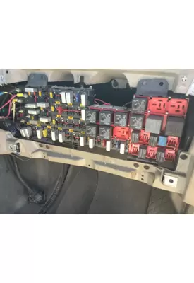 Sterling L9501 Fuse Box