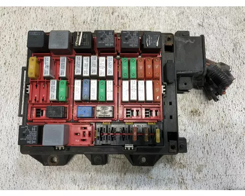 Sterling L9501 Fuse Box