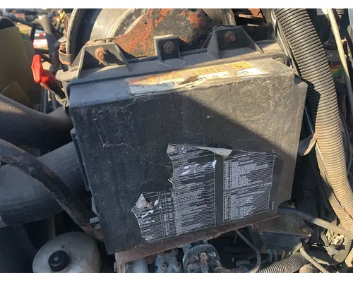 Sterling L9501 Fuse Box