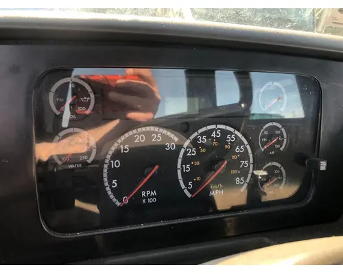 Sterling L9501 Instrument Cluster