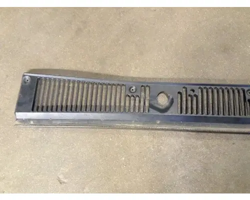 Sterling L9511 Cowl