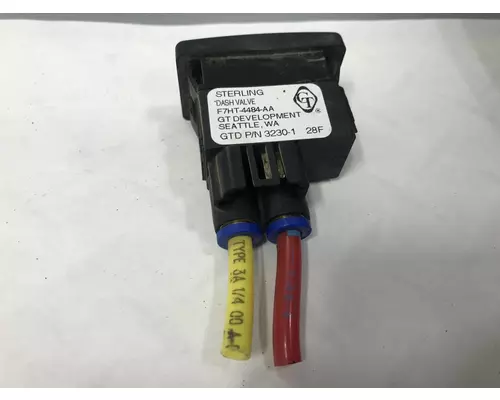 Sterling L9511 DashConsole Switch