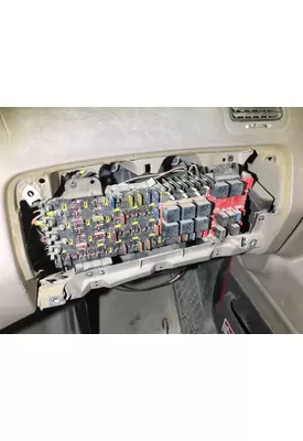 Sterling L9511 Fuse Box