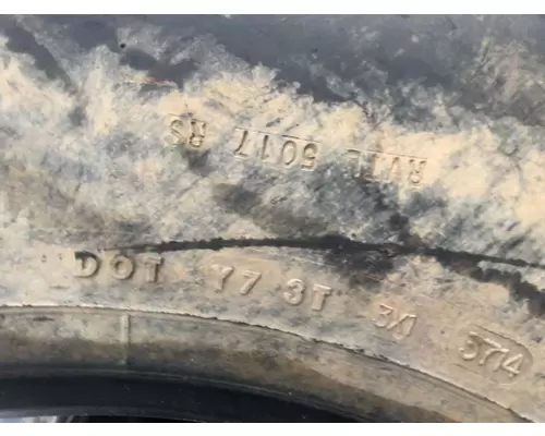 Sterling L9511 Tires
