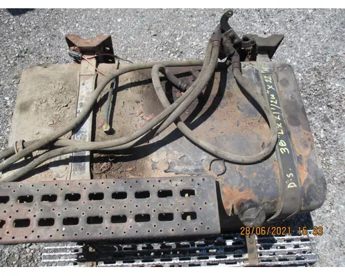 Sterling L9513 Fuel Tank