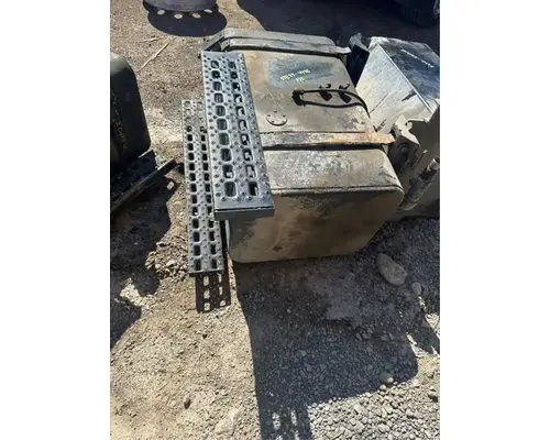 Sterling L9513 Fuel Tank