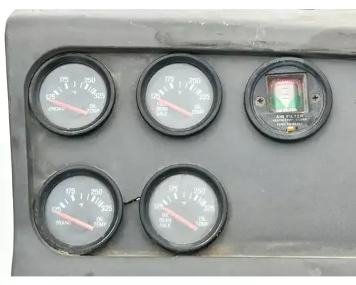 Sterling L9513 Instrument Cluster